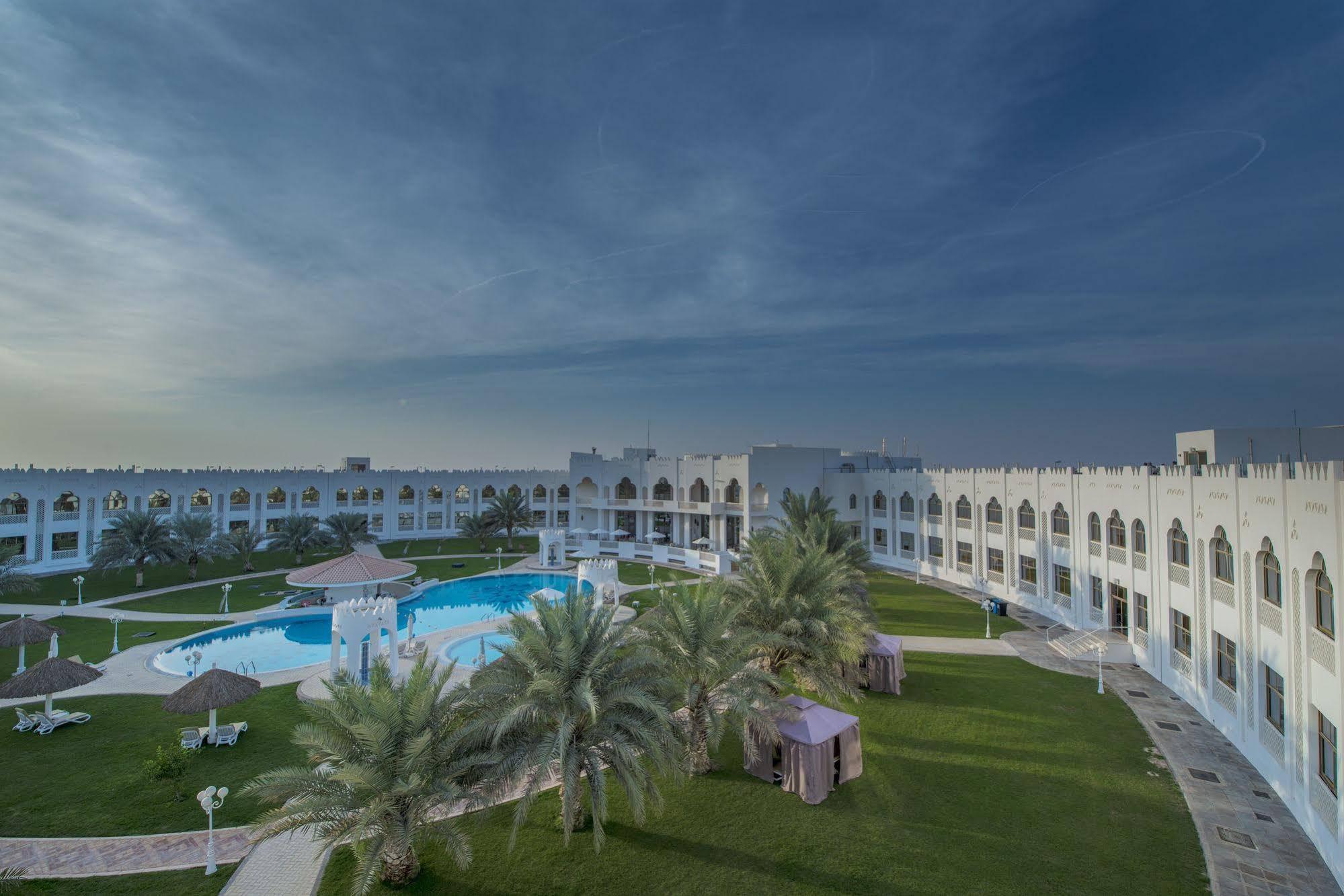 Liwa Hotel Mezairaa Exterior photo
