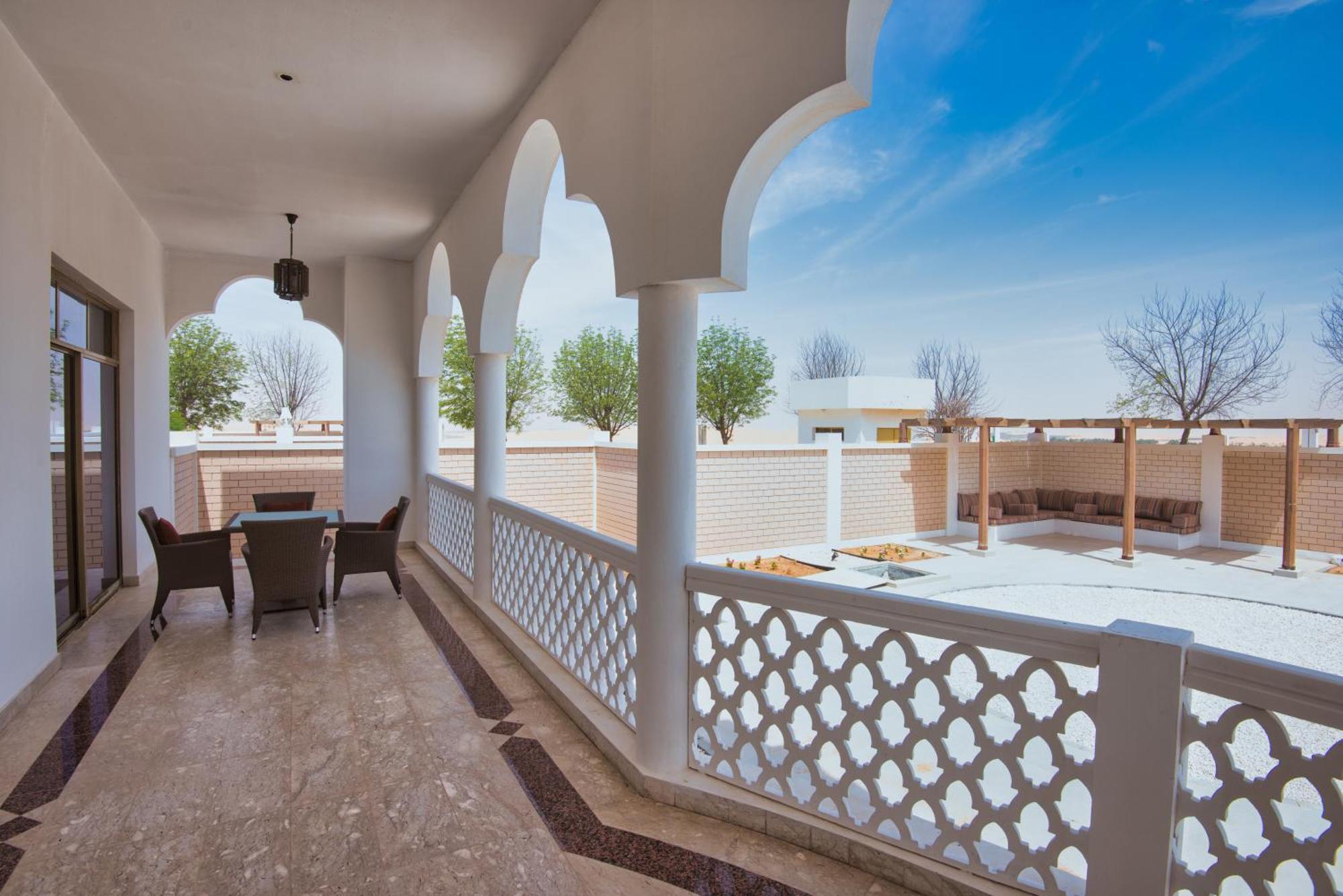 Liwa Hotel Mezairaa Exterior photo